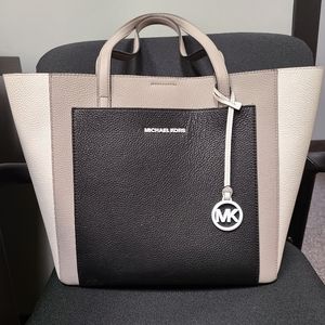 Michael Kors Tote
